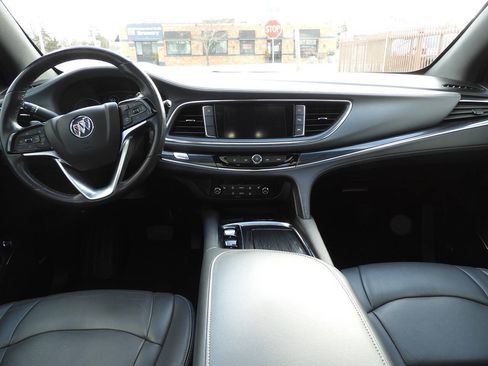 Used 2022 Buick Enclave Essence w/ Experience Buick Package FWD image 24