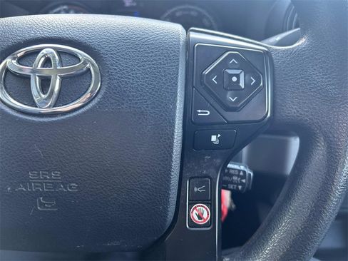 Used 2018 Toyota Tacoma SR image 21