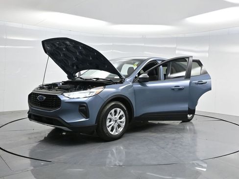 Used 2025 Ford Escape Active image 39