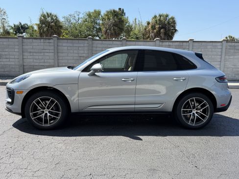 New 2026 Porsche Macan image 2