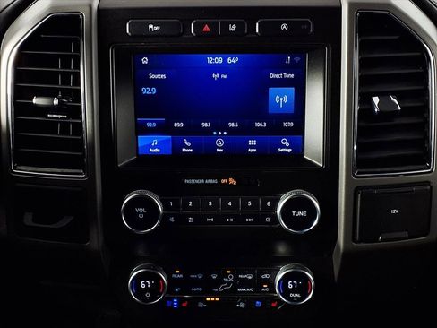 Used 2021 Ford Expedition Max XLT image 24