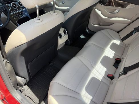 Used 2018 Mercedes-Benz C 300 Sedan image 31
