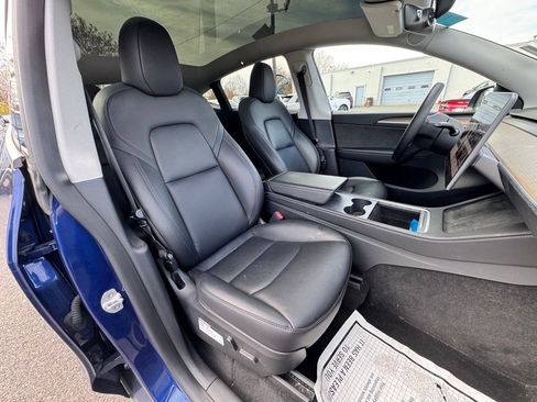 Used 2022 Tesla Model Y Long Range image 15