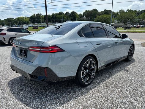 Used 2026 BMW 530i w/ M Sport Package RWD image 5