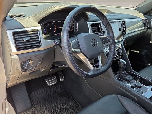 Used 2023 Volkswagen Atlas Cross Sport SEL R-Line AWD/4WD image 14