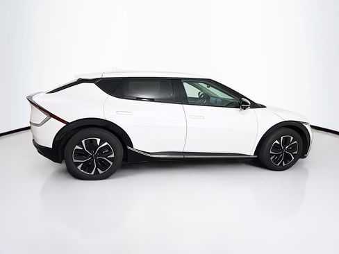Used 2024 Kia EV6 Wind w/ Wind Technology Package AWD/4WD image 10