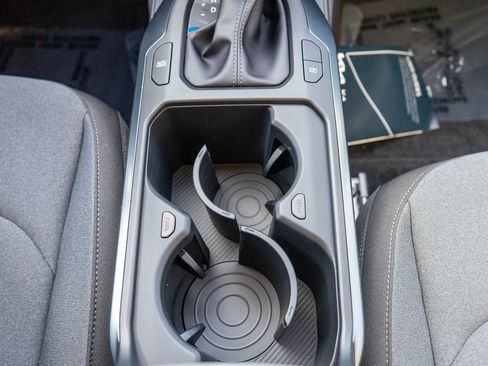 New 2025 Kia K4 LX image 23