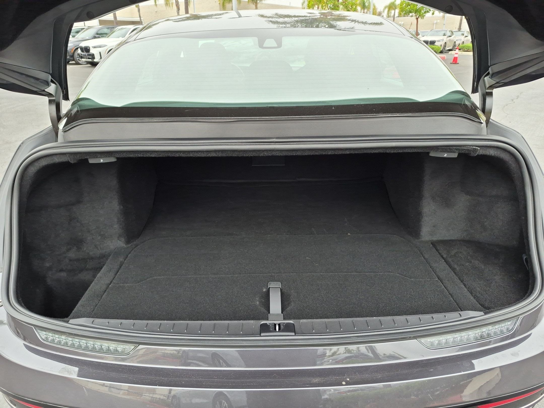 Used 2024 Lucid Air Touring AWD/4WD image 30