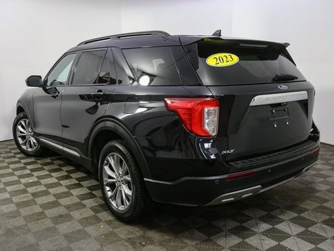 Used 2023 Ford Explorer XLT w/ Equipment Group 202A image 7