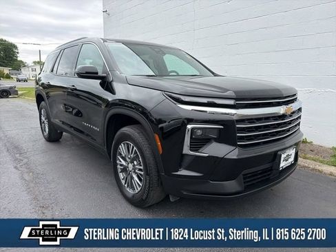 Certified 2026 Chevrolet Traverse LT AWD/4WD image 1