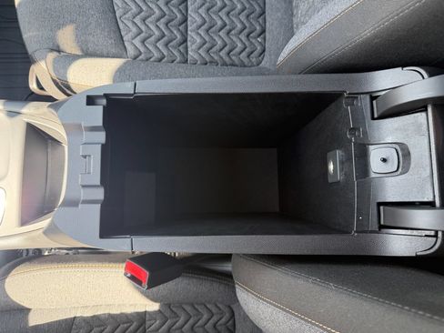Used 2024 Chevrolet Equinox LT w/ LPO, Floor Liner Package AWD/4WD image 32