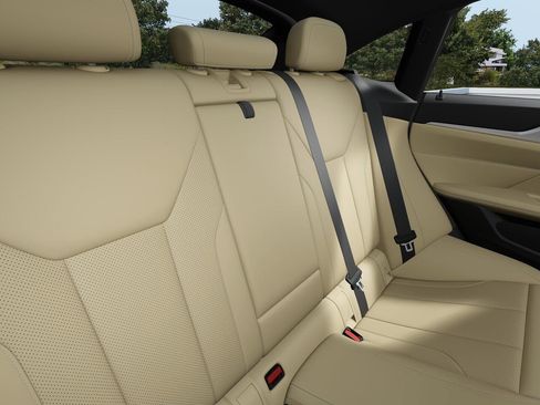 New 2025 BMW i4 eDrive40 w/ Parking Assistance Package image 10