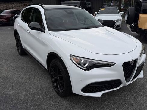Used 2019 Alfa Romeo Stelvio Sport w/ Quick Order Package 22J Sport AWD/4WD image 22
