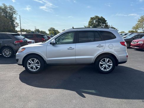 Used 2011 Hyundai Santa Fe SE FWD image 3
