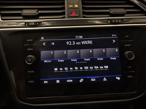 Used 2024 Volkswagen Tiguan SE R-Line image 18