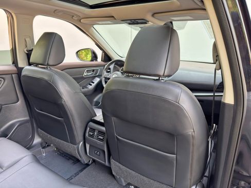 Used 2021 Nissan Rogue SV w/ Premium Package FWD image 32
