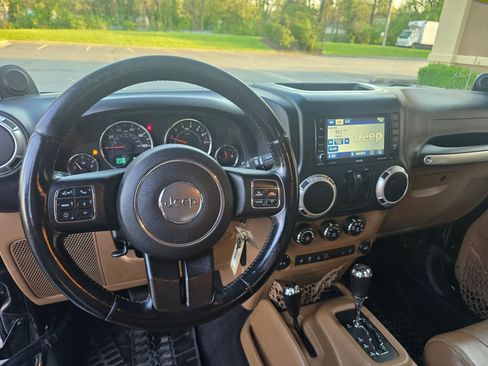 Used 2012 Jeep Wrangler Sahara w/ Connectivity Group AWD/4WD image 20