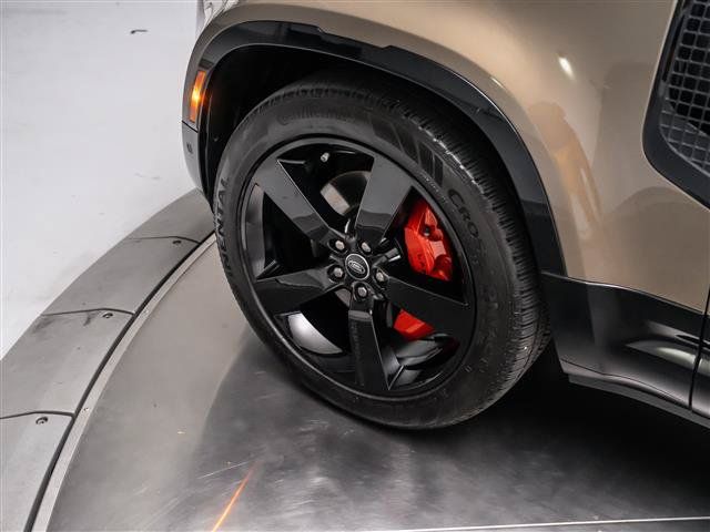 Used 2025 Land Rover Defender 110 X AWD/4WD image 12