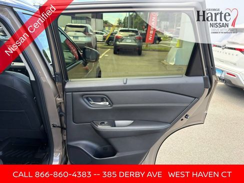 Certified 2025 Nissan Rogue SL w/ SL Premium Package AWD/4WD image 28