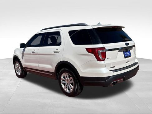 Certified 2018 Ford Explorer XLT w/ Equipment Group 201A AWD/4WD image 6