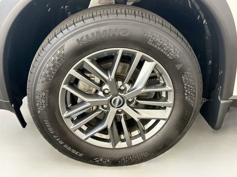 Used 2023 Nissan Rogue S AWD/4WD image 11
