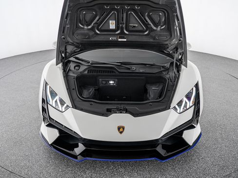 Used 2023 Lamborghini Huracan Tecnica RWD image 32