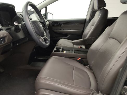 Used 2018 Honda Odyssey Elite image 17