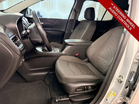 Used 2021 Chevrolet Equinox LT w/ Driver Convenience Package image 12