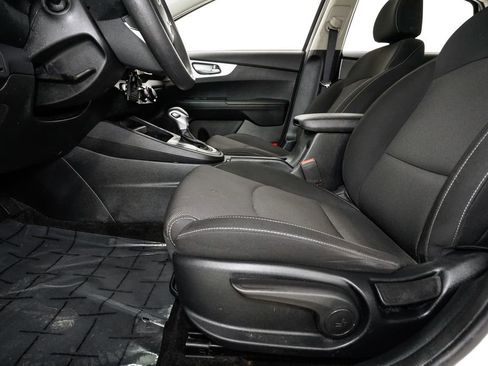 Used 2022 Kia Forte LXS image 10