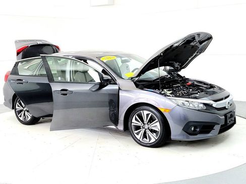 Used 2018 Honda Civic EX-T image 12