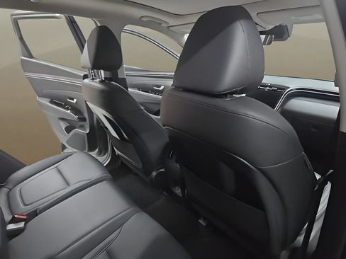 Certified 2024 Hyundai Tucson Limited AWD/4WD image 22