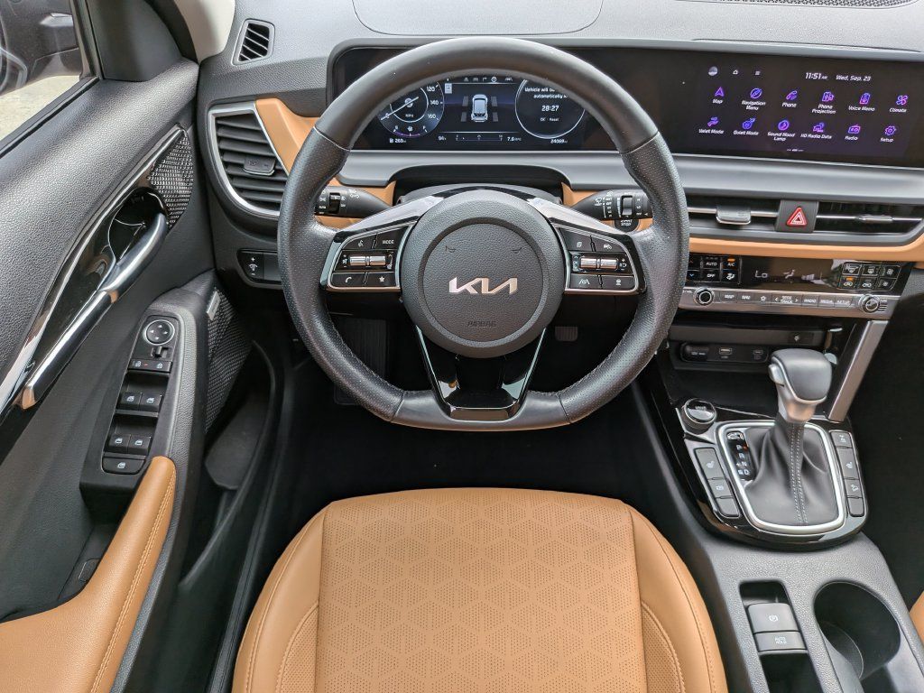 Certified 2024 Kia Seltos SX AWD/4WD image 16