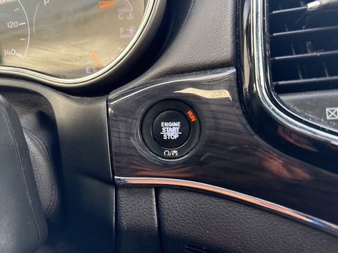 Used 2020 Jeep Grand Cherokee Overland image 19