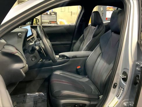 Certified 2025 Lexus UX 300h F SPORT Handling image 8