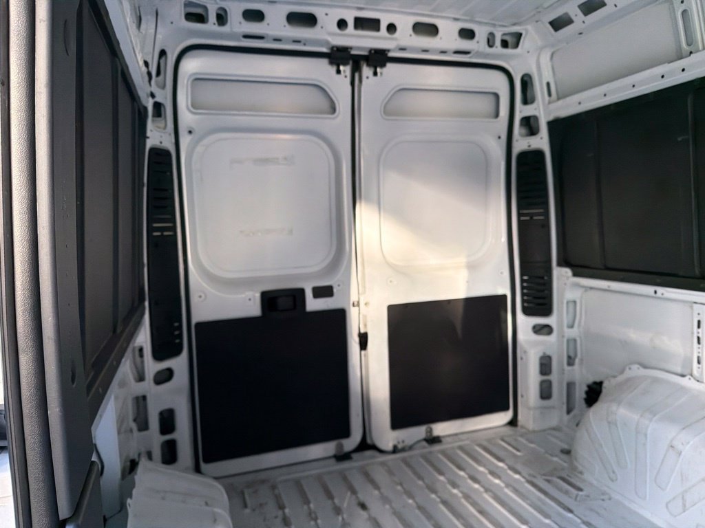 Used 2025 RAM ProMaster 2500 w/ Convenience Group FWD image 31