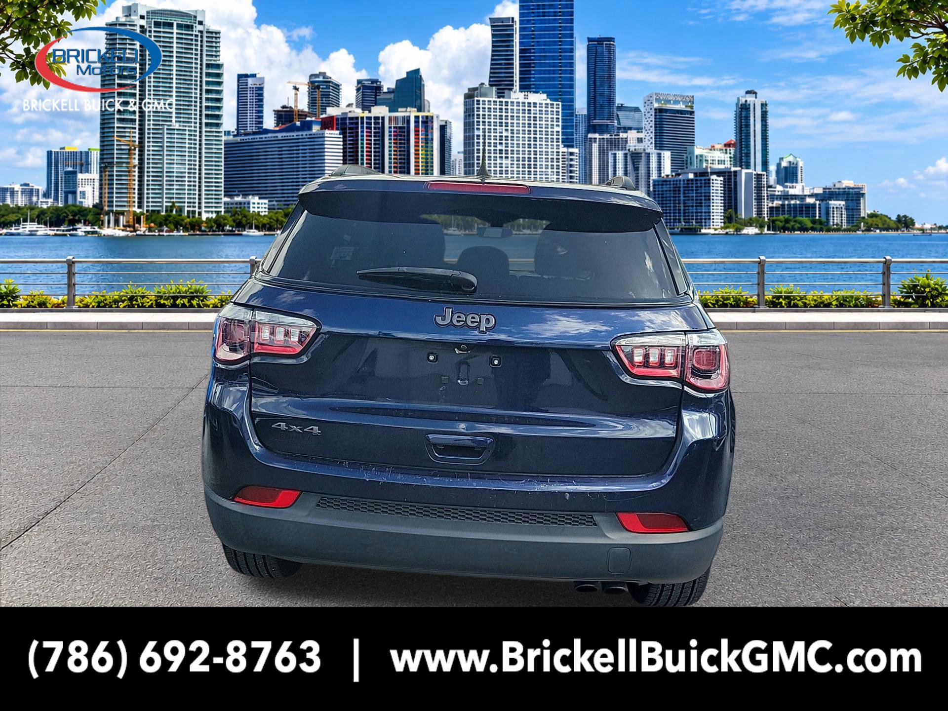 Used 2021 Jeep Compass Latitude w/ Sun and Sound Group AWD/4WD image 11