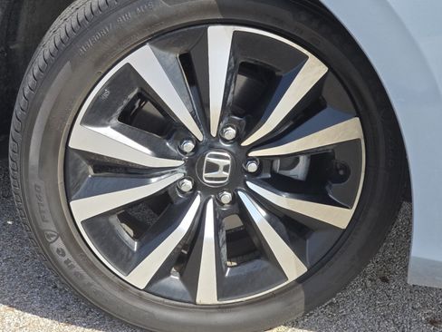 Used 2024 Honda Civic EX image 10