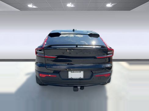 Used 2025 Volvo EC40 Ultra image 10