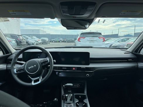 Used 2025 Kia K5 LXS FWD image 33
