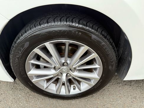 Used 2014 Toyota Corolla S Premium image 27