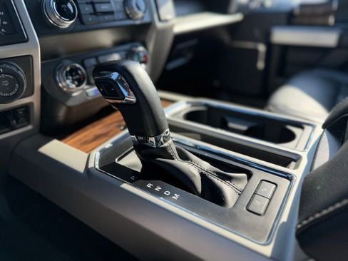 Used 2020 Ford F150 Lariat w/ Equipment Group 502A Luxury image 27