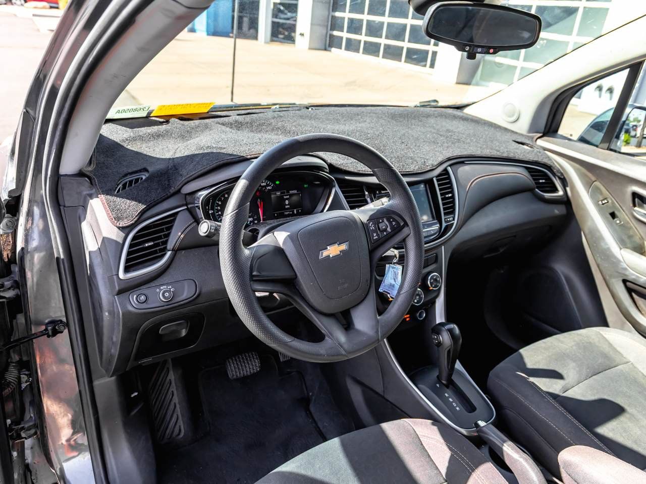 Used 2019 Chevrolet Trax LS FWD image 8