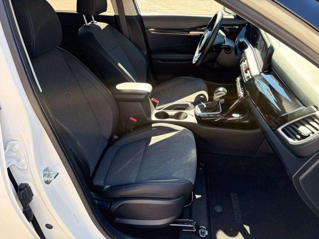Used 2024 Kia Seltos X-Line AWD/4WD image 32