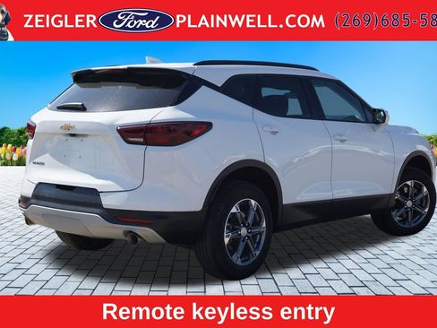 Used 2024 Chevrolet Blazer LT w/ Convenience Package FWD image 5