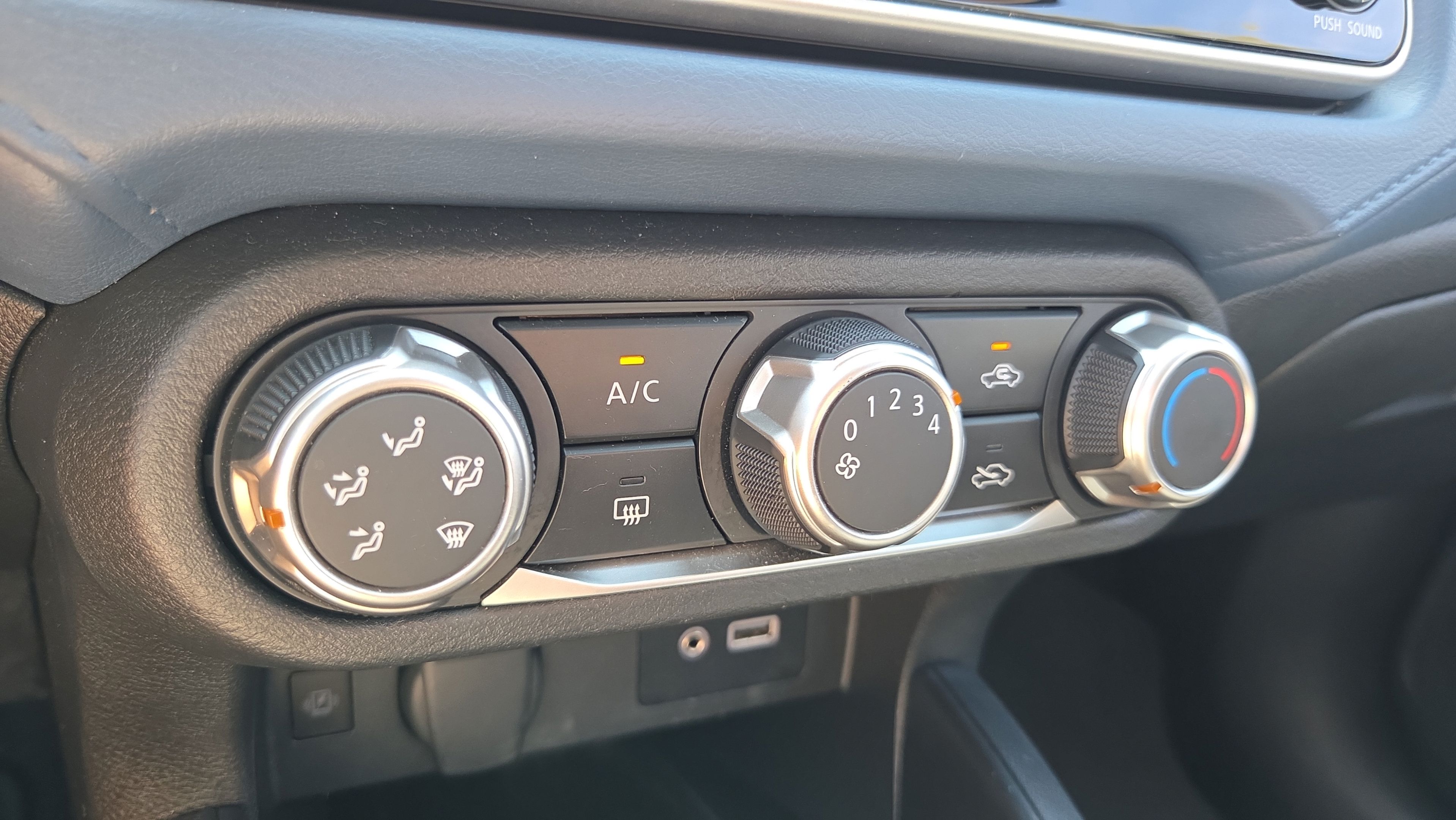 Used 2025 Nissan Versa SV FWD image 20