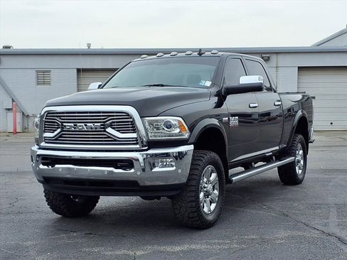 Used 2018 RAM 2500 Laramie image 2