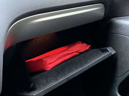 Used 2020 Dodge Durango SXT image 11