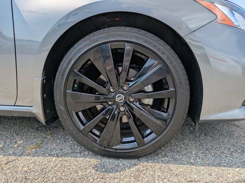 Certified 2022 Nissan Altima 2.5 SR w/ Midnight Edition Package FWD image 12