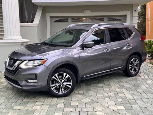 Used 2018 Nissan Rogue SL w/ Premium Package AWD/4WD image 4