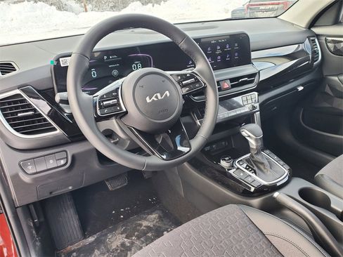 New 2026 Kia Seltos S image 9
